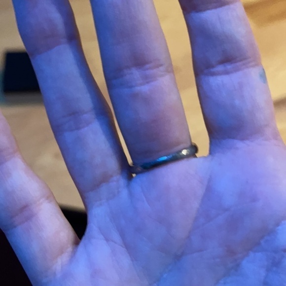 Sparkly Heart Ring - Picture 3 of 3